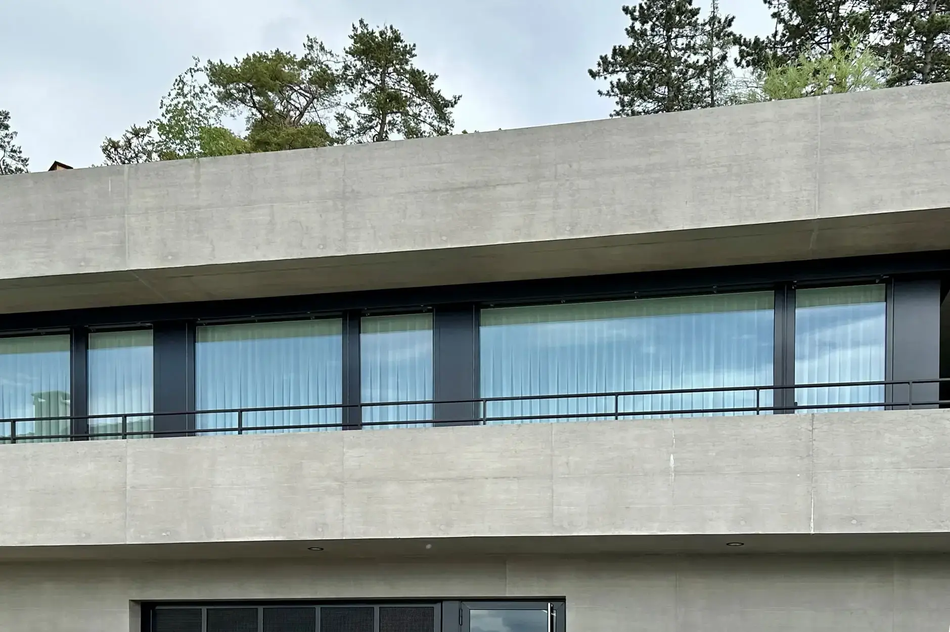 F65 Foto Aussen Balkon
