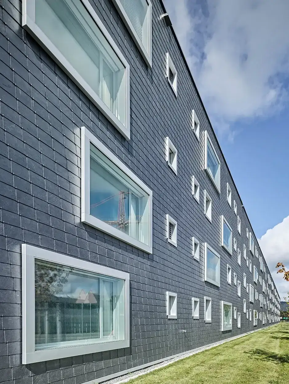 F71 Foto Aussen Fassade Fenster 03