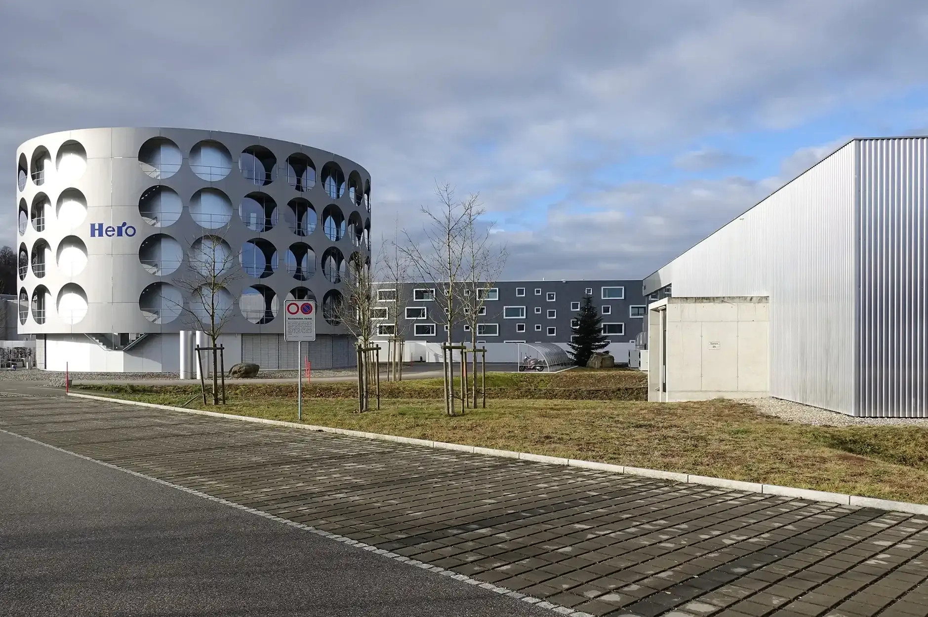 F71 Foto Aussen Hero 02