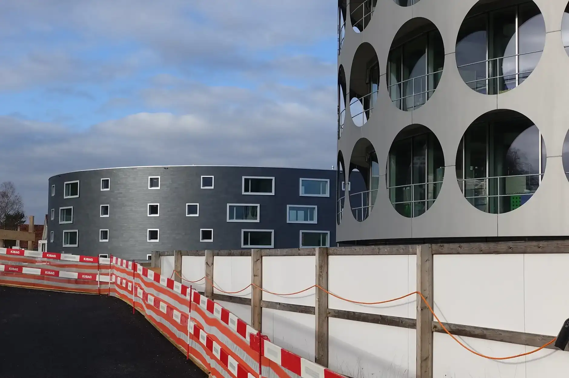 F71 Foto Aussen Hero 03