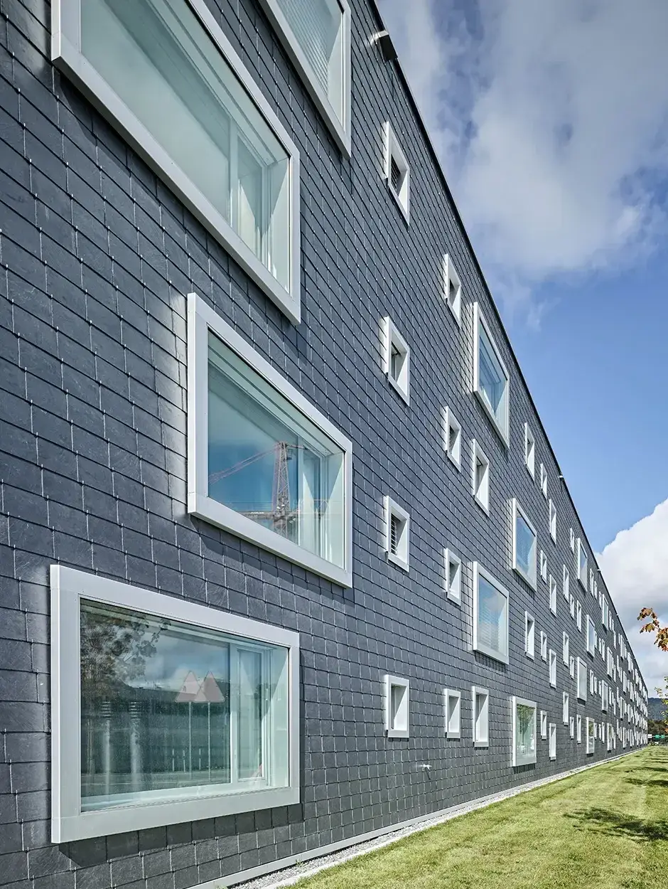 F71 Foto Aussen Fassade Fenster 03