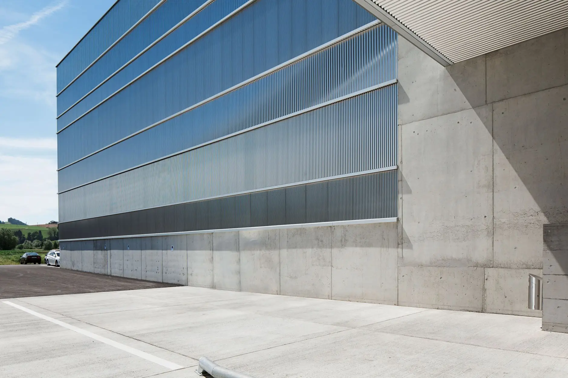 F78 A Foto Aussen Wellblechfassade 02