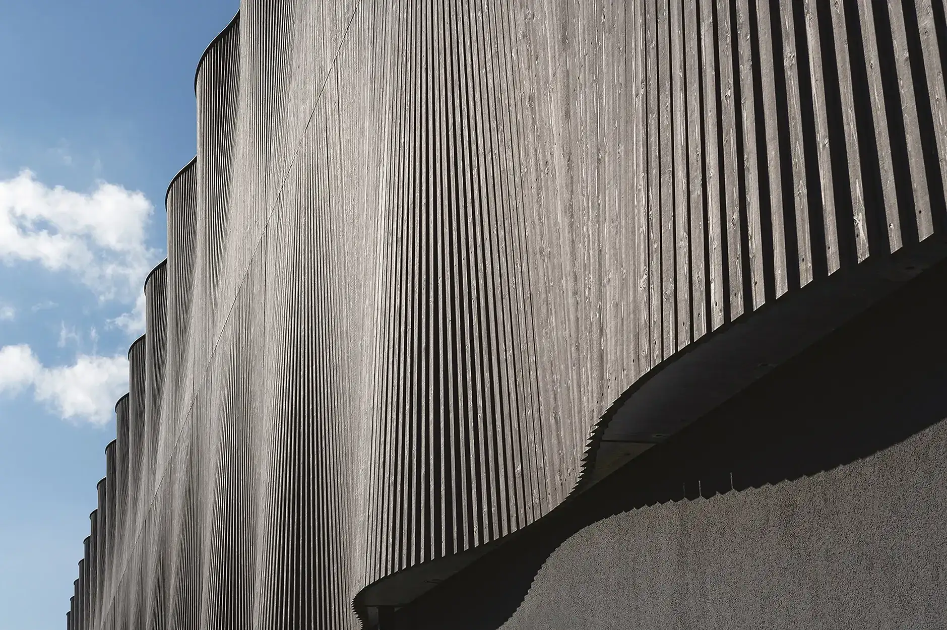 F97 Foto Aussen Fassade Materialisierung