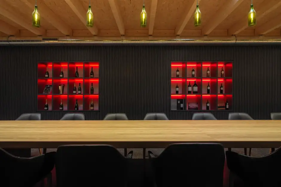 F97 Foto Innen Seminarraum 02