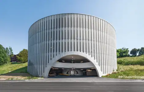 G11 Foto Aussen Parkhaus 01 Header