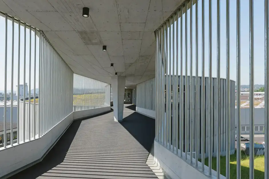 G11 Foto Aussen Zugang 01