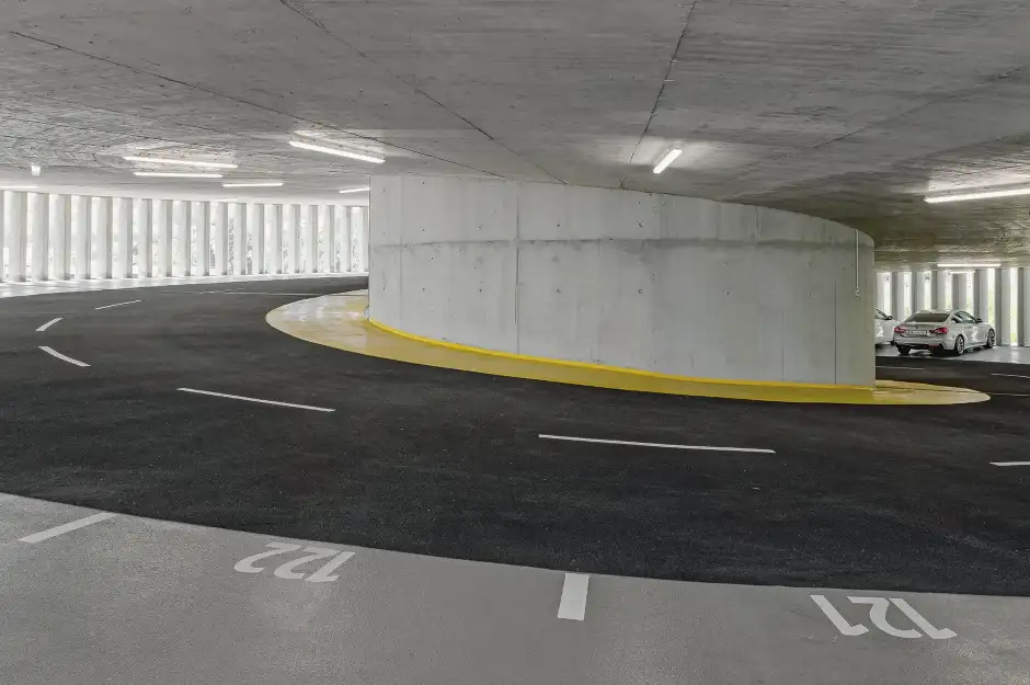 G11 Foto Innen Auffahrt