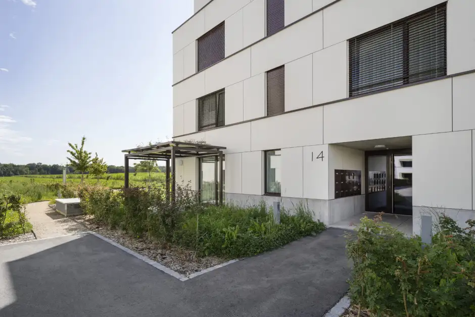 G32 Foto Aussen Eingang