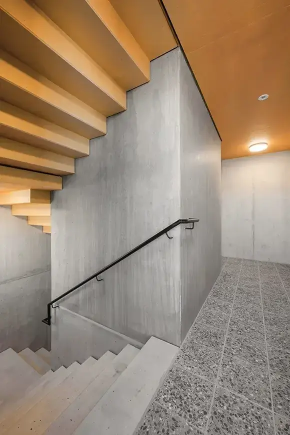 G36 Foto Innen Treppenhaus 01