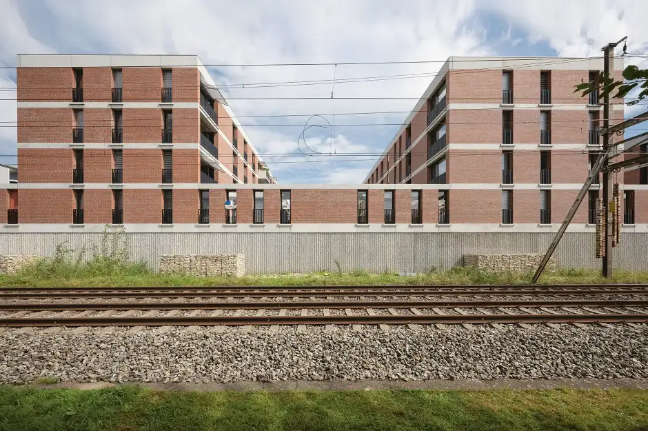 G36 Foto Aussen Gleise 01