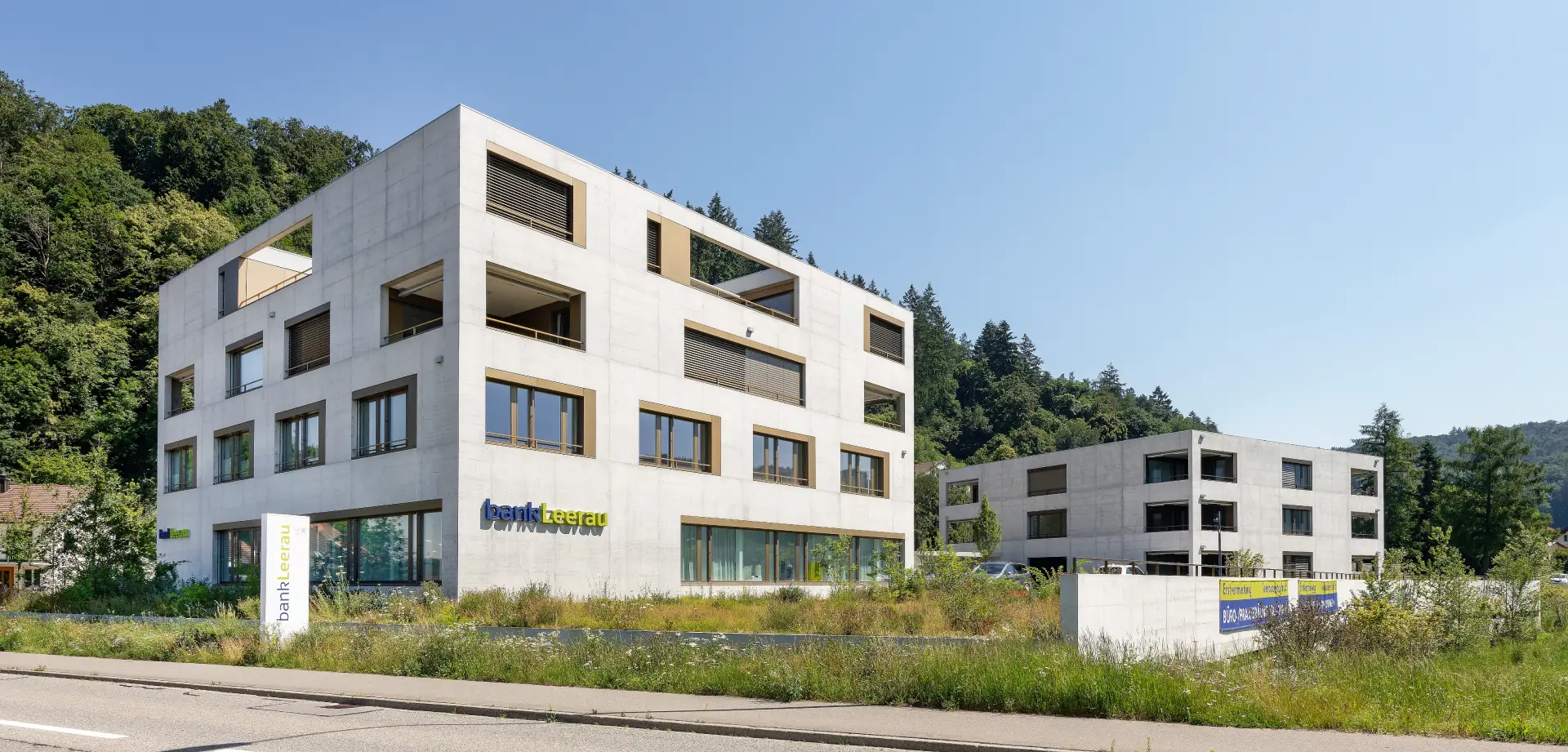 G40 Foto Aussen Strasse Header