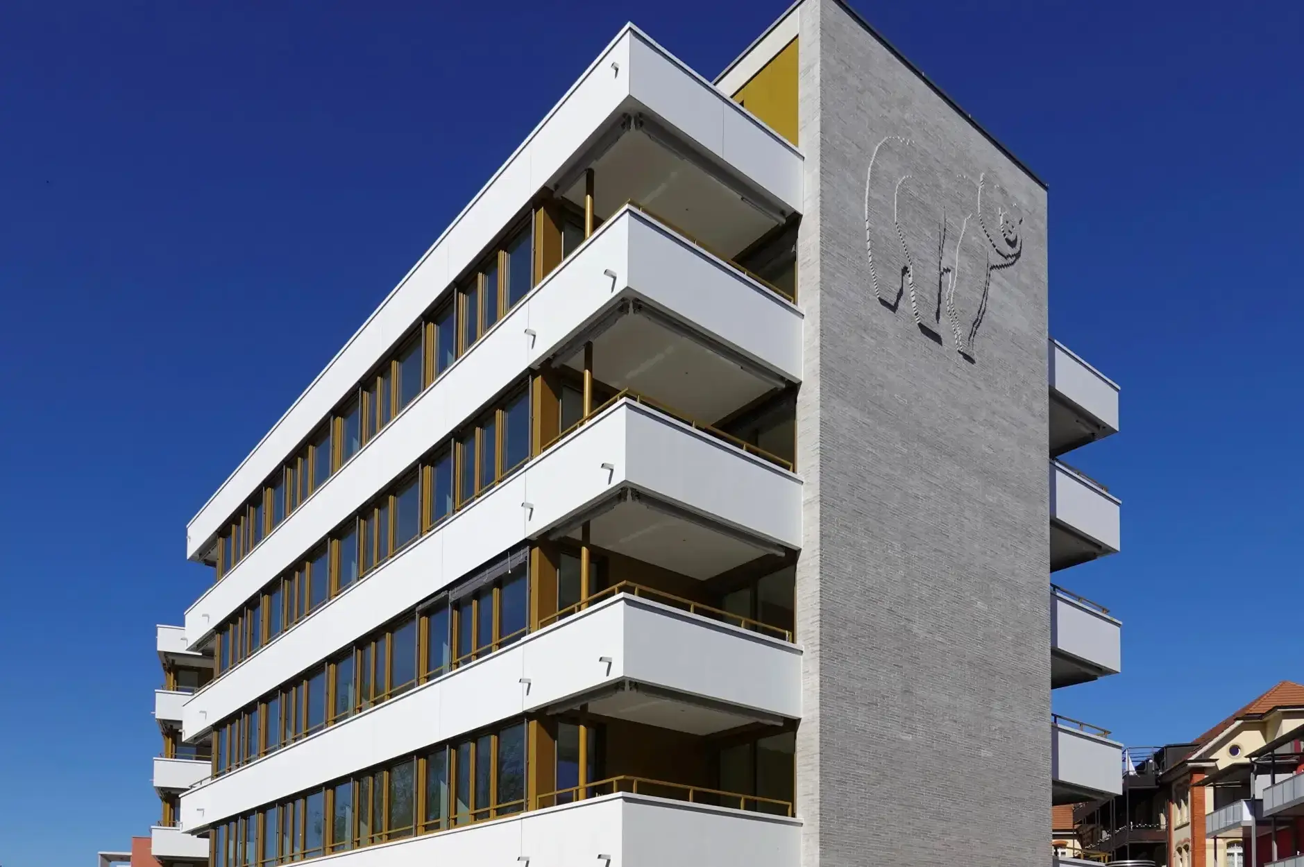 G44 Foto Aussen Bärenfassade 03