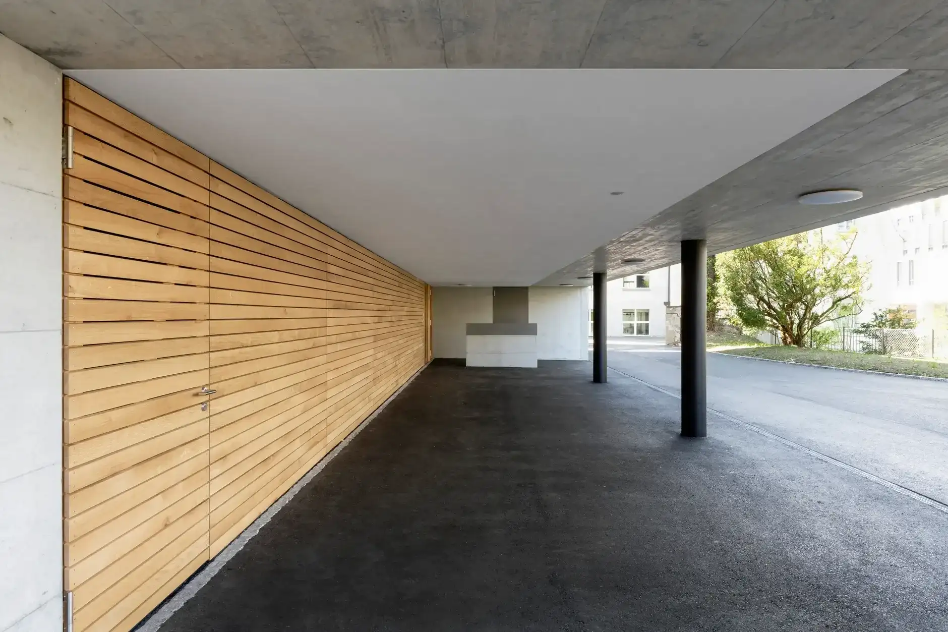 G57 Foto Aussen Eingang 03