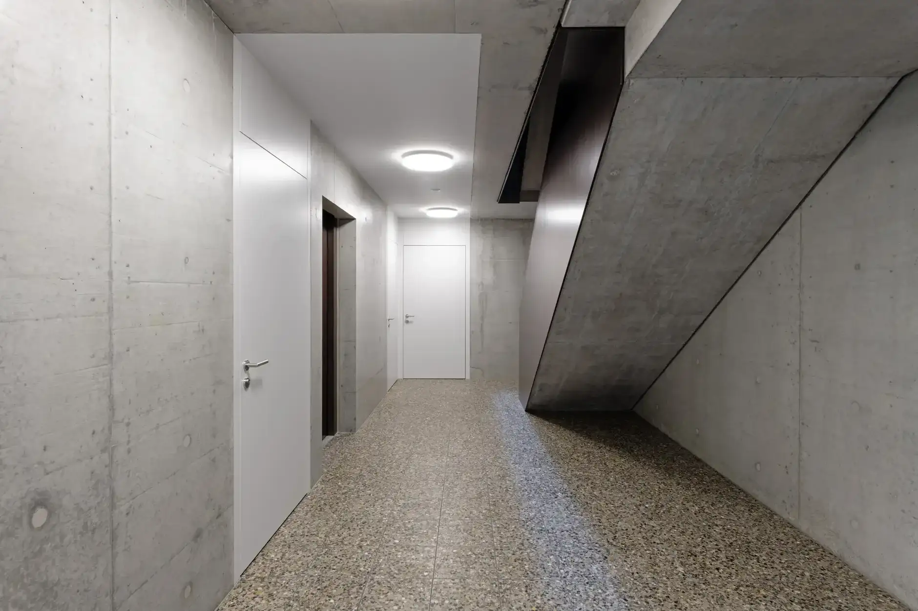 G57 Foto Innen Treppenhaus 03