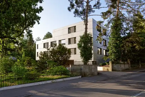 G57 Foto Aussen Strasse