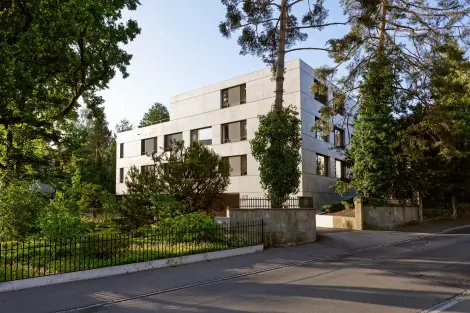 G57 Foto Aussen Strasse