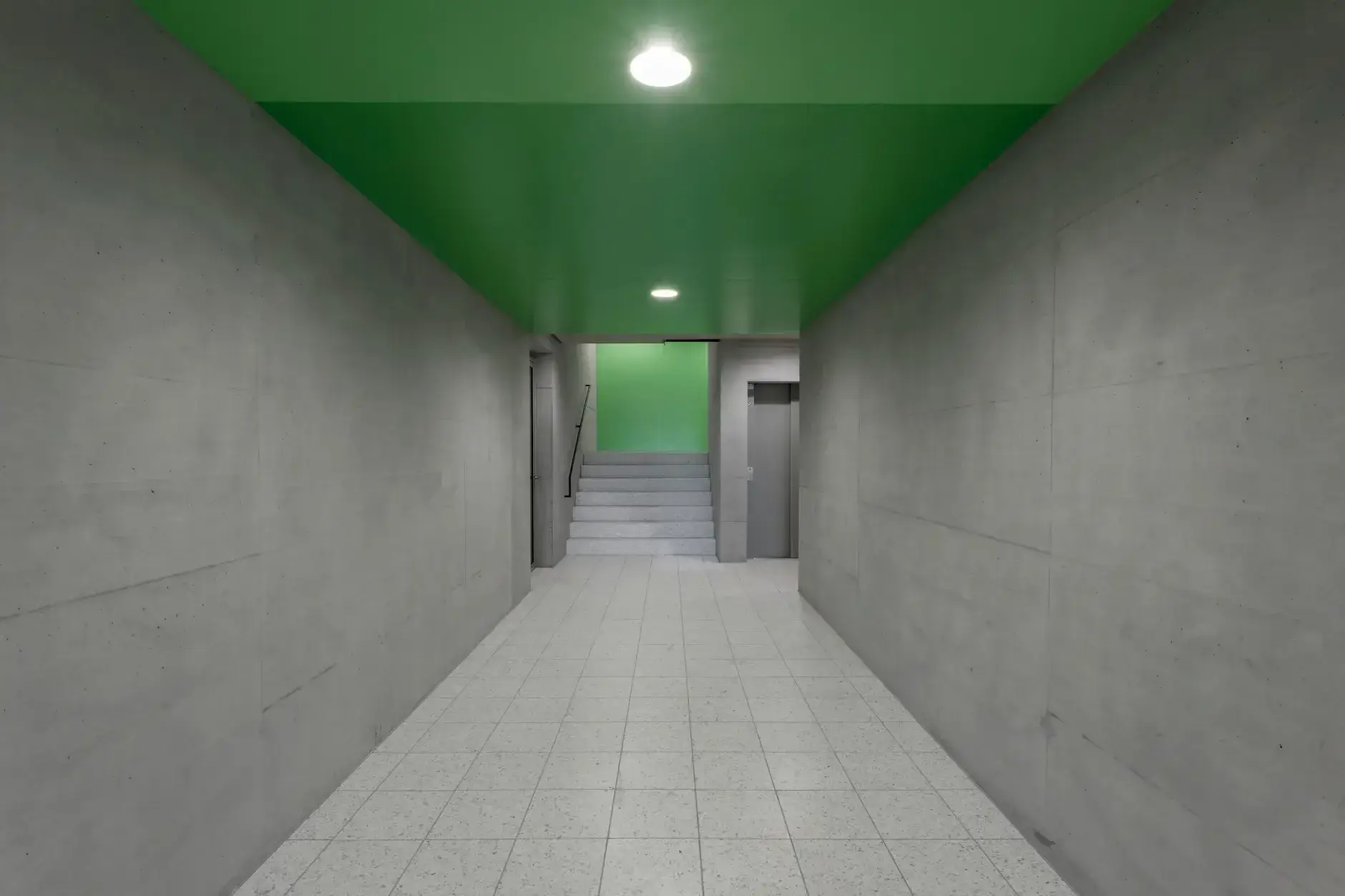 G62 Foto Innen Korridor Grün