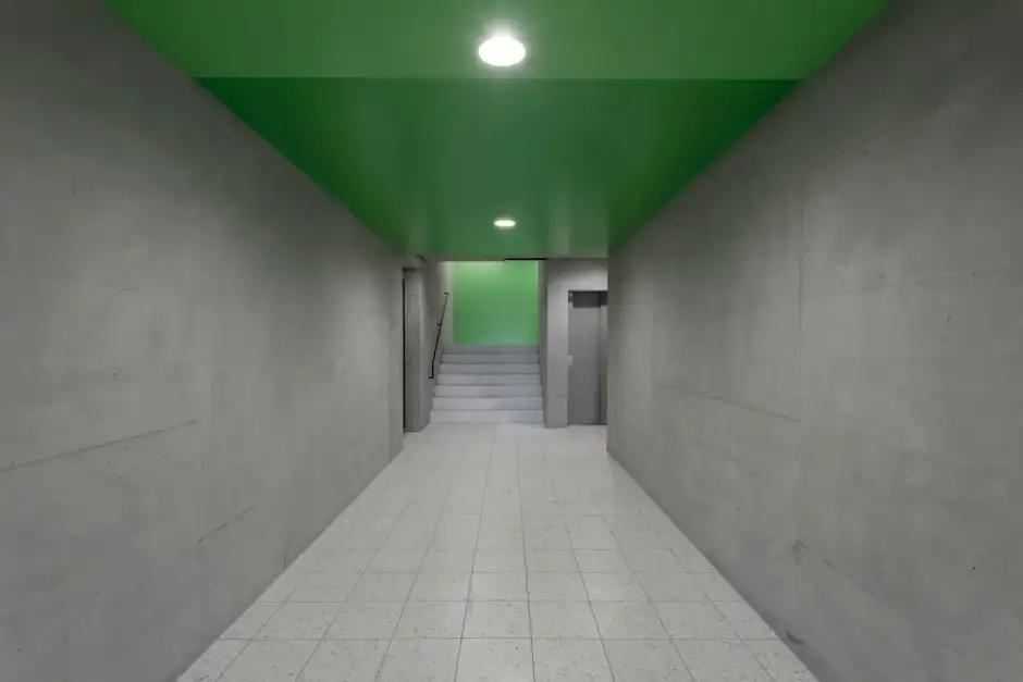 G62 Foto Innen Korridor Grün