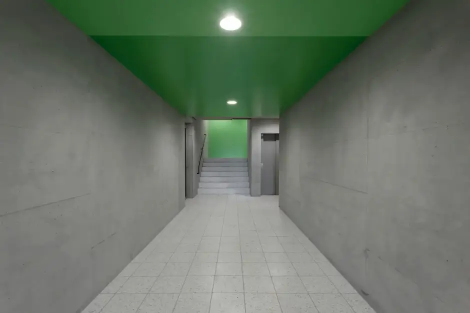 G62 Foto Innen Korridor Grün