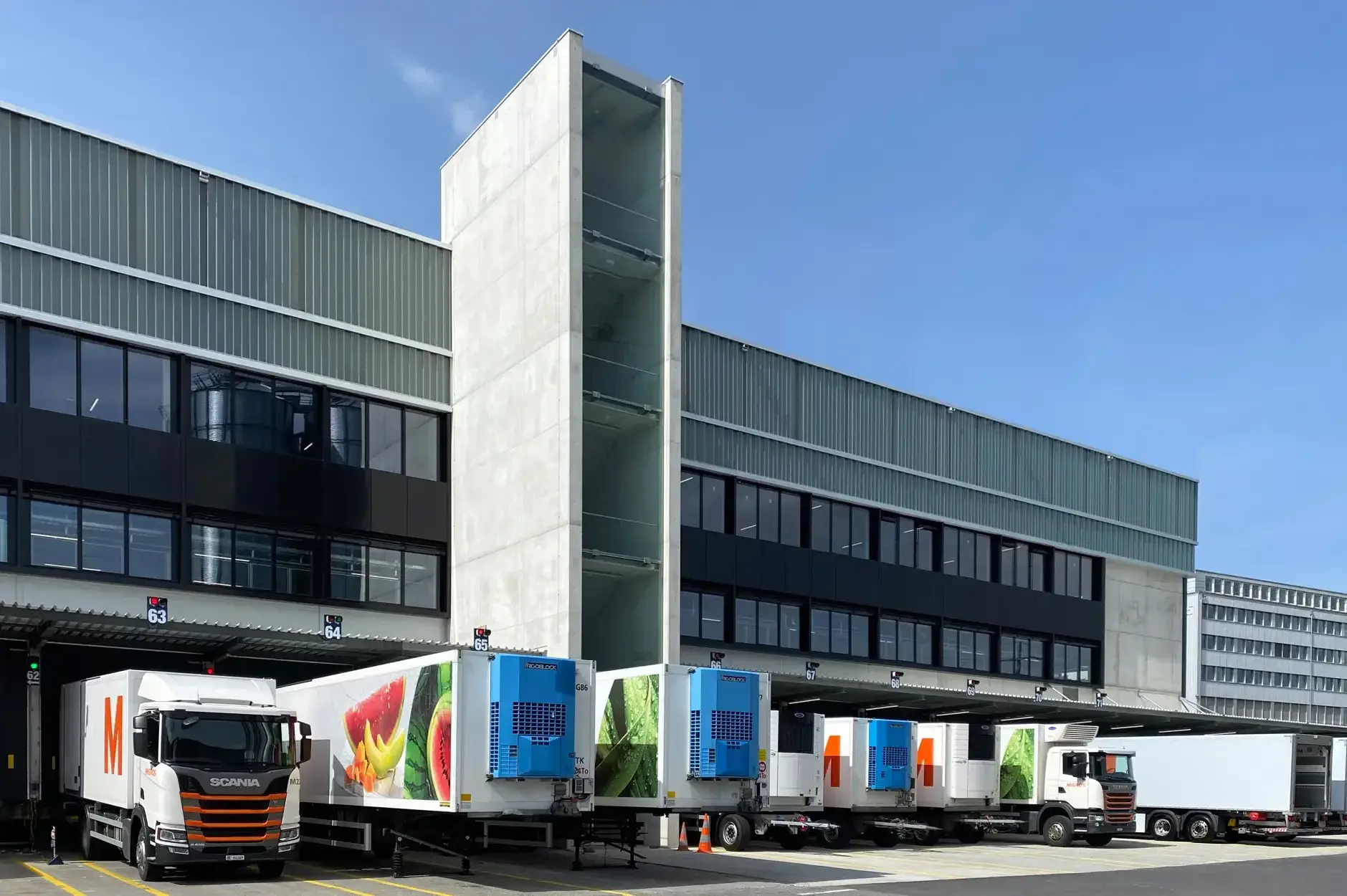 G65 A Foto Aussen Anlieferung 01