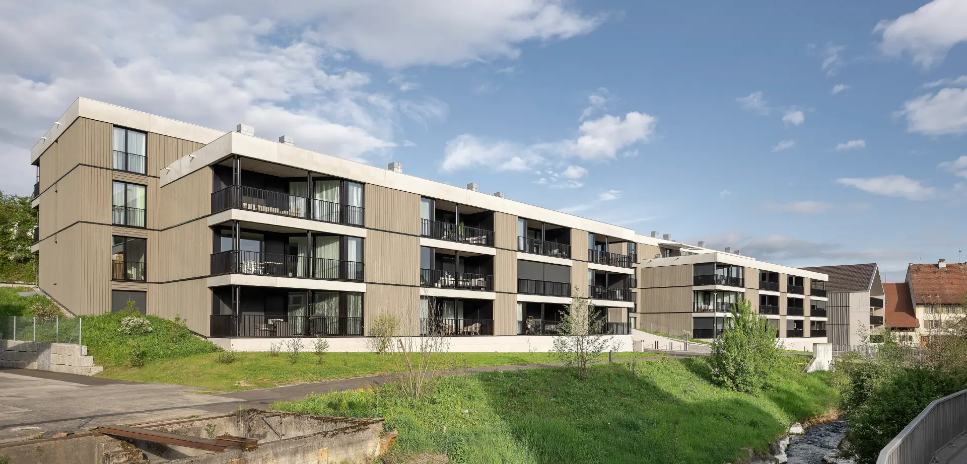 G74 Foto Aussen Aabach 03 Header