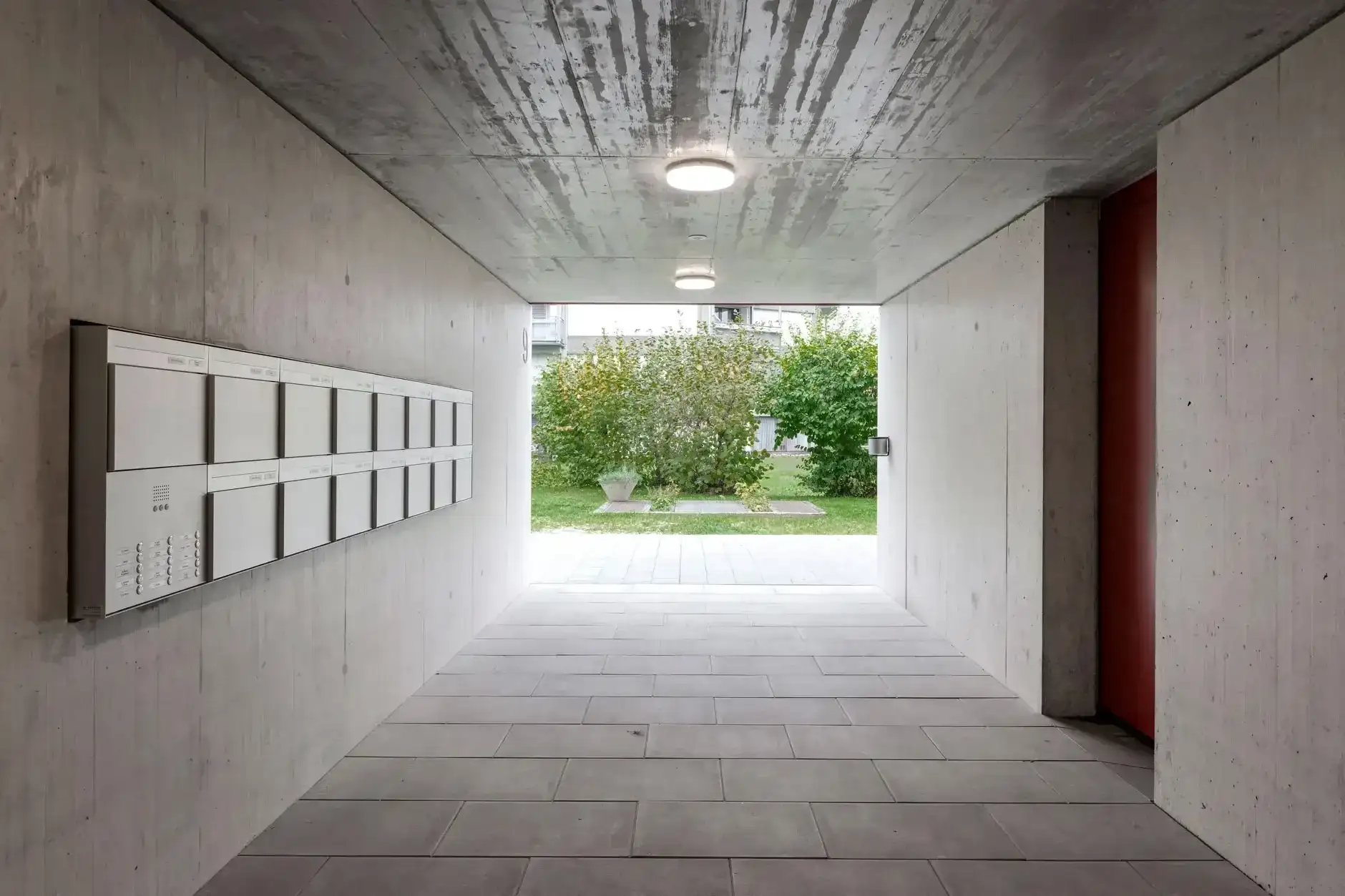 G89 Foto Aussen Eingang 01