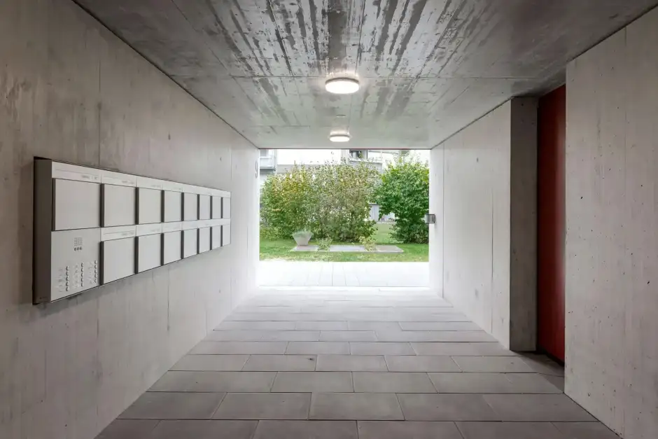 G89 Foto Aussen Eingang 01