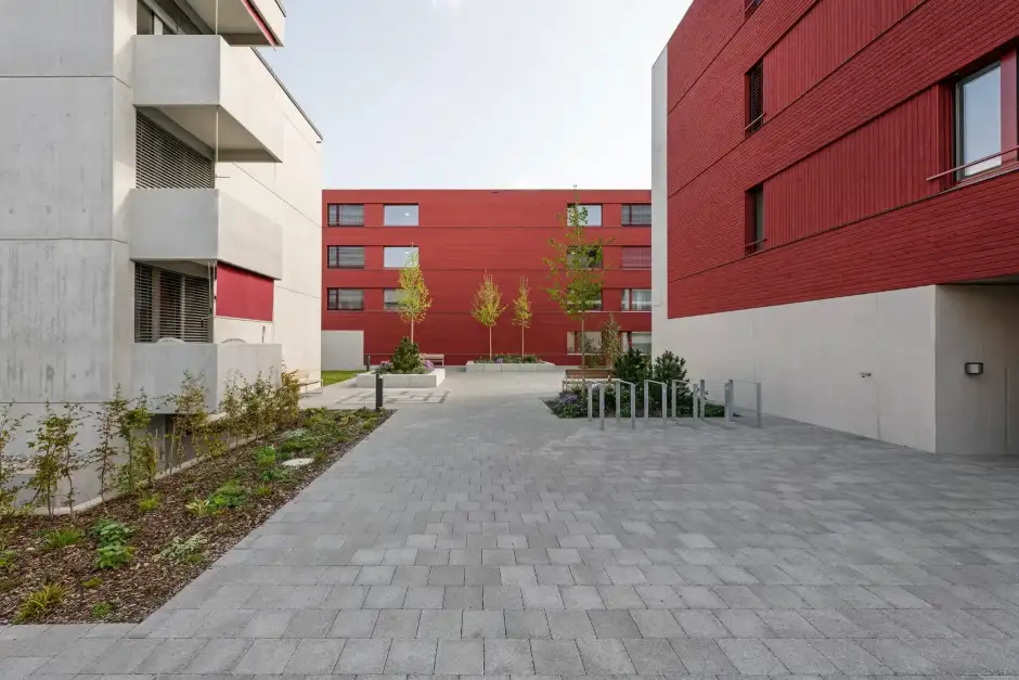 G89 Foto Aussen Innenhof 02