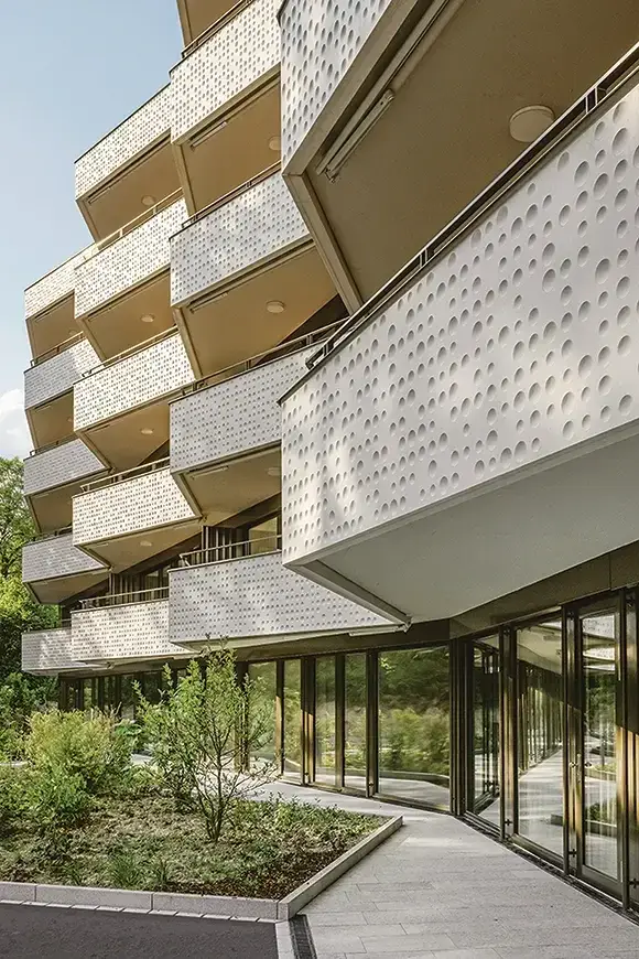 G90 Foto Aussen Fassade Balkone