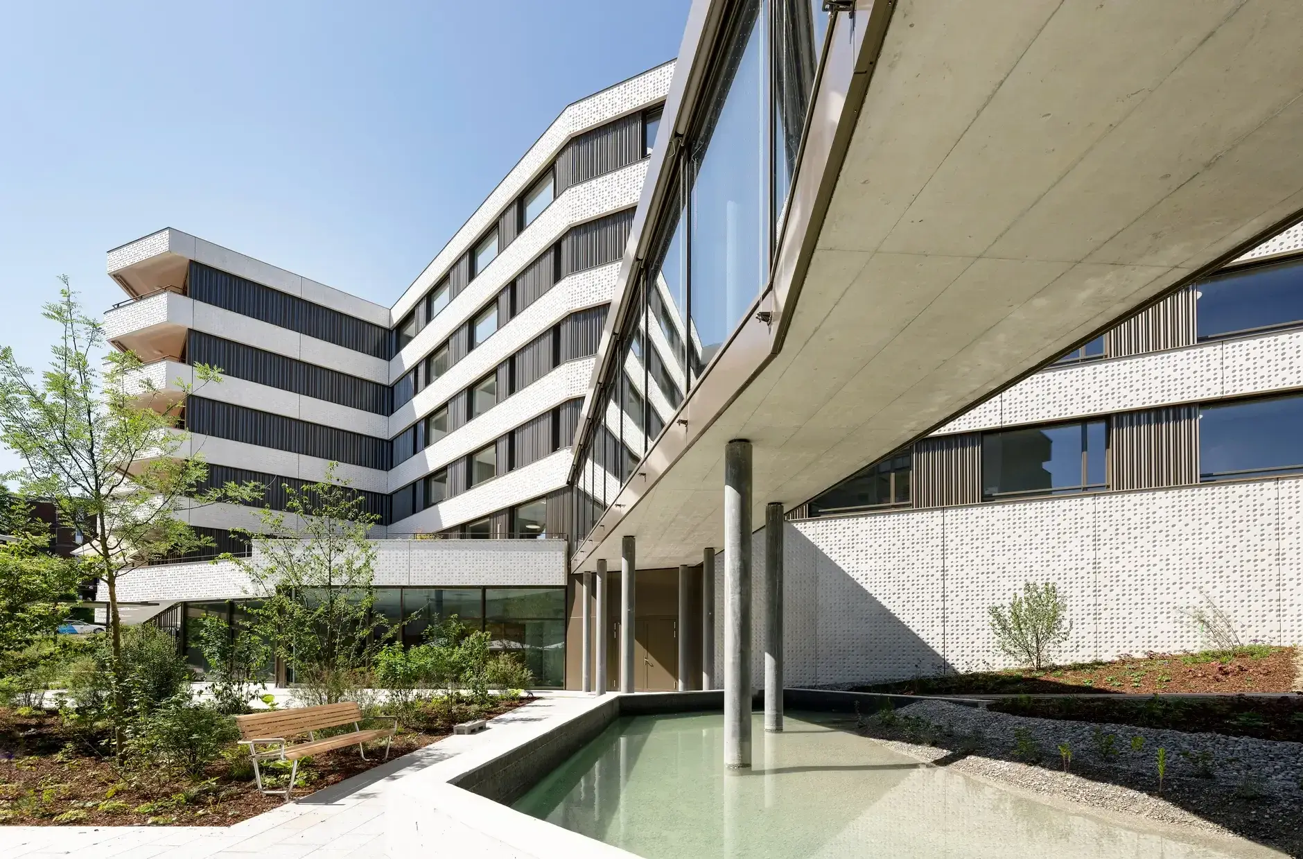 G90 Foto Aussen Passerelle 01