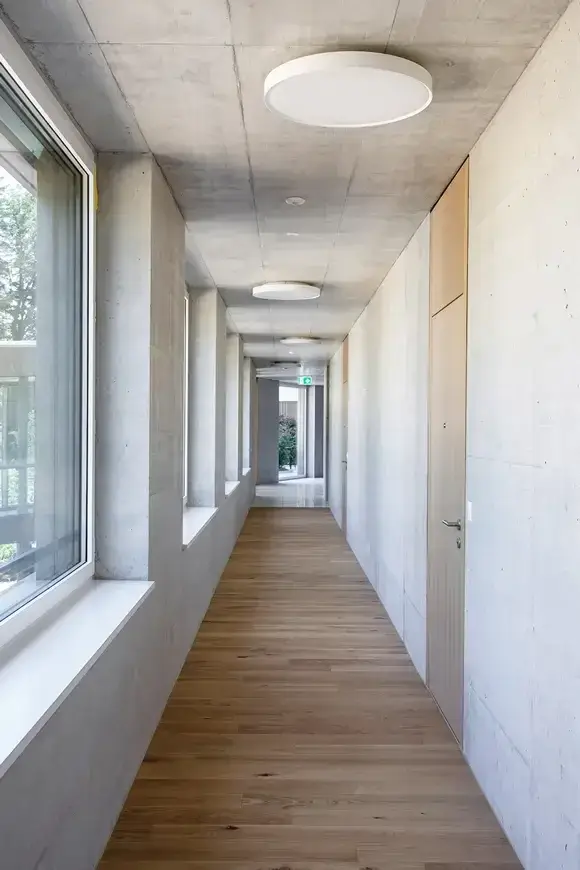 G90 Foto Innen Korridor