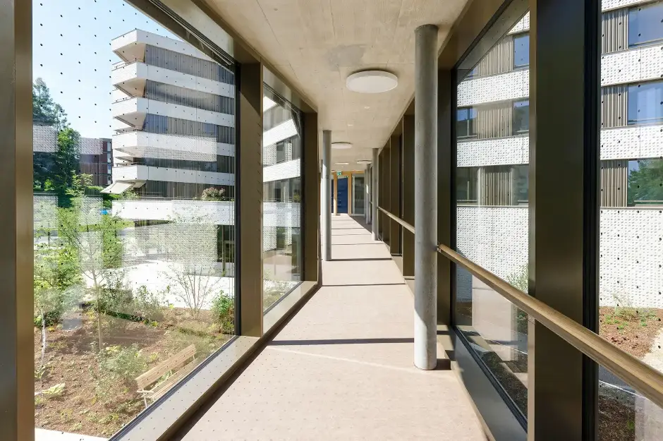 G90 Foto Innen Passerelle 01