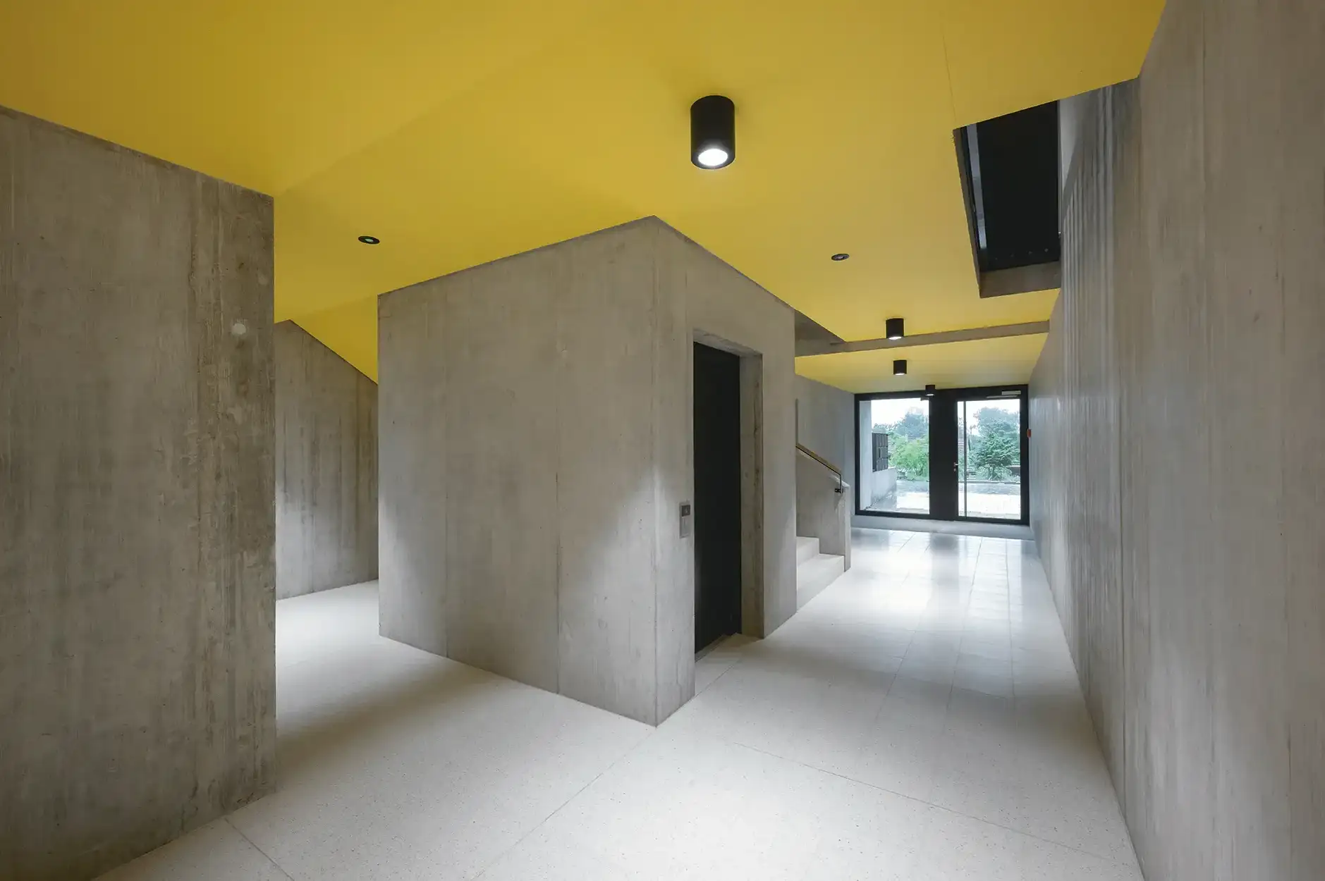 G99 Foto Innen Treppenhaus 02