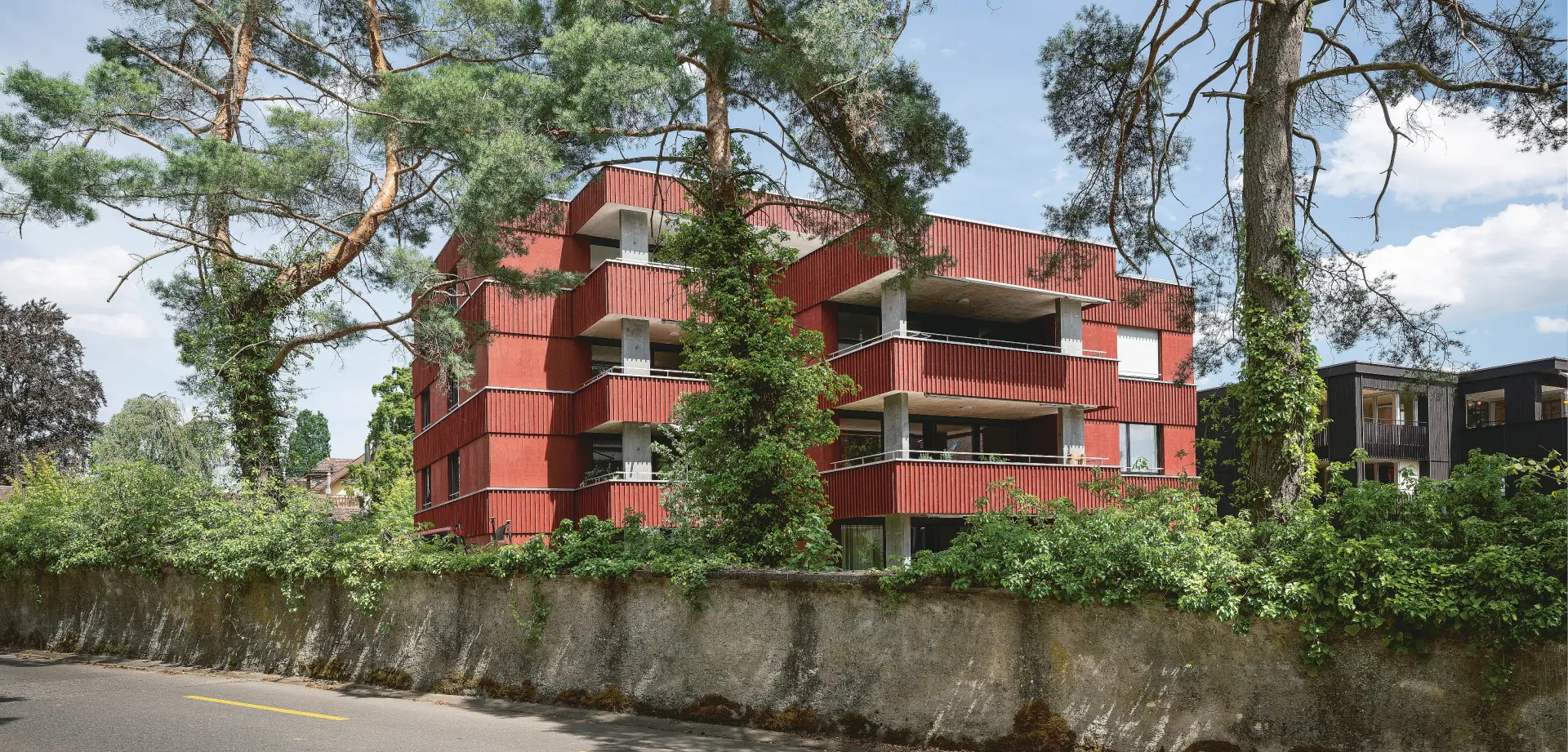 G99 Foto Aussen Strasse Header