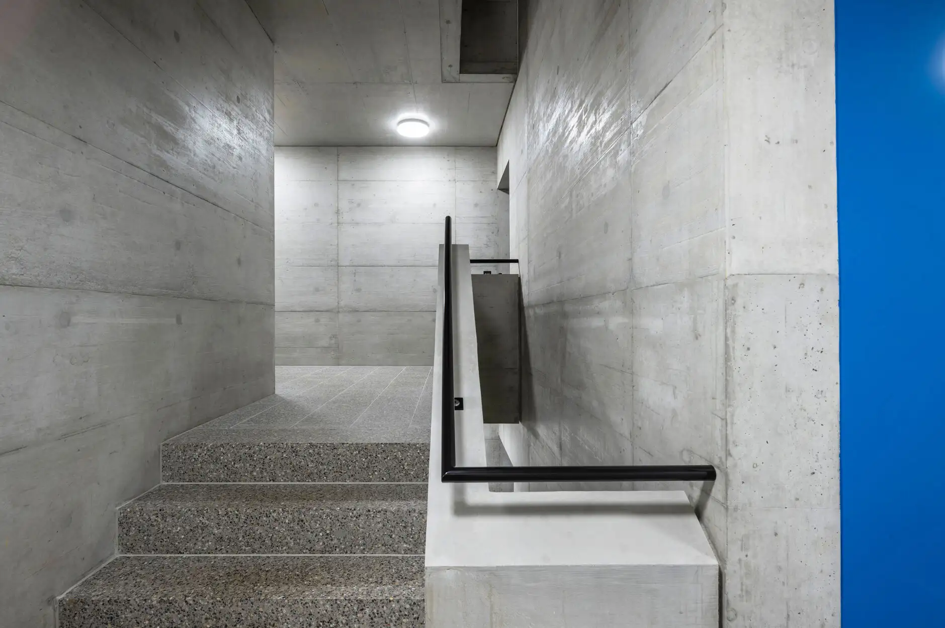 H02 Foto Innen Treppenhaus 03