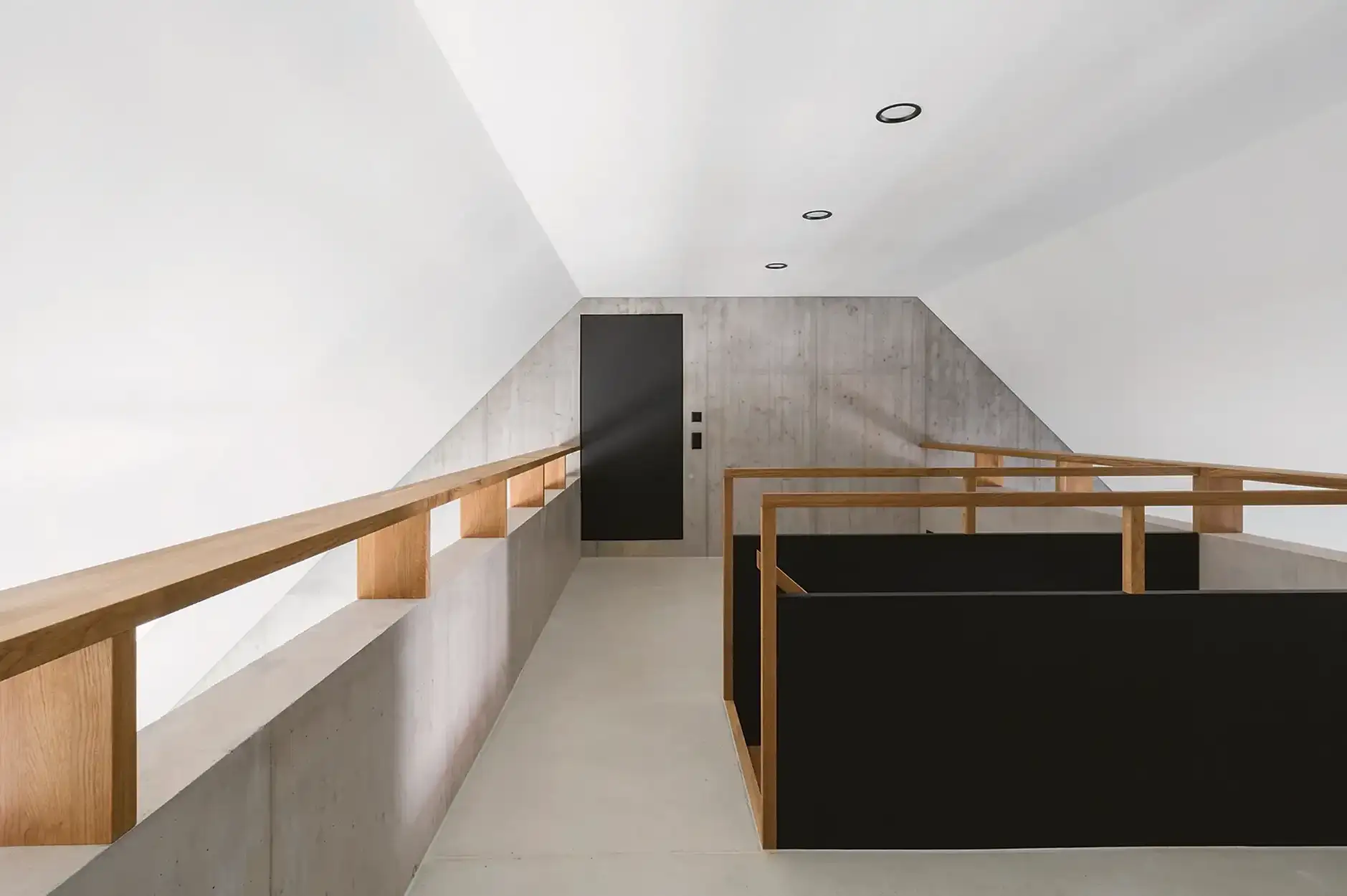 H09 Foto Innen Dachgeschoss