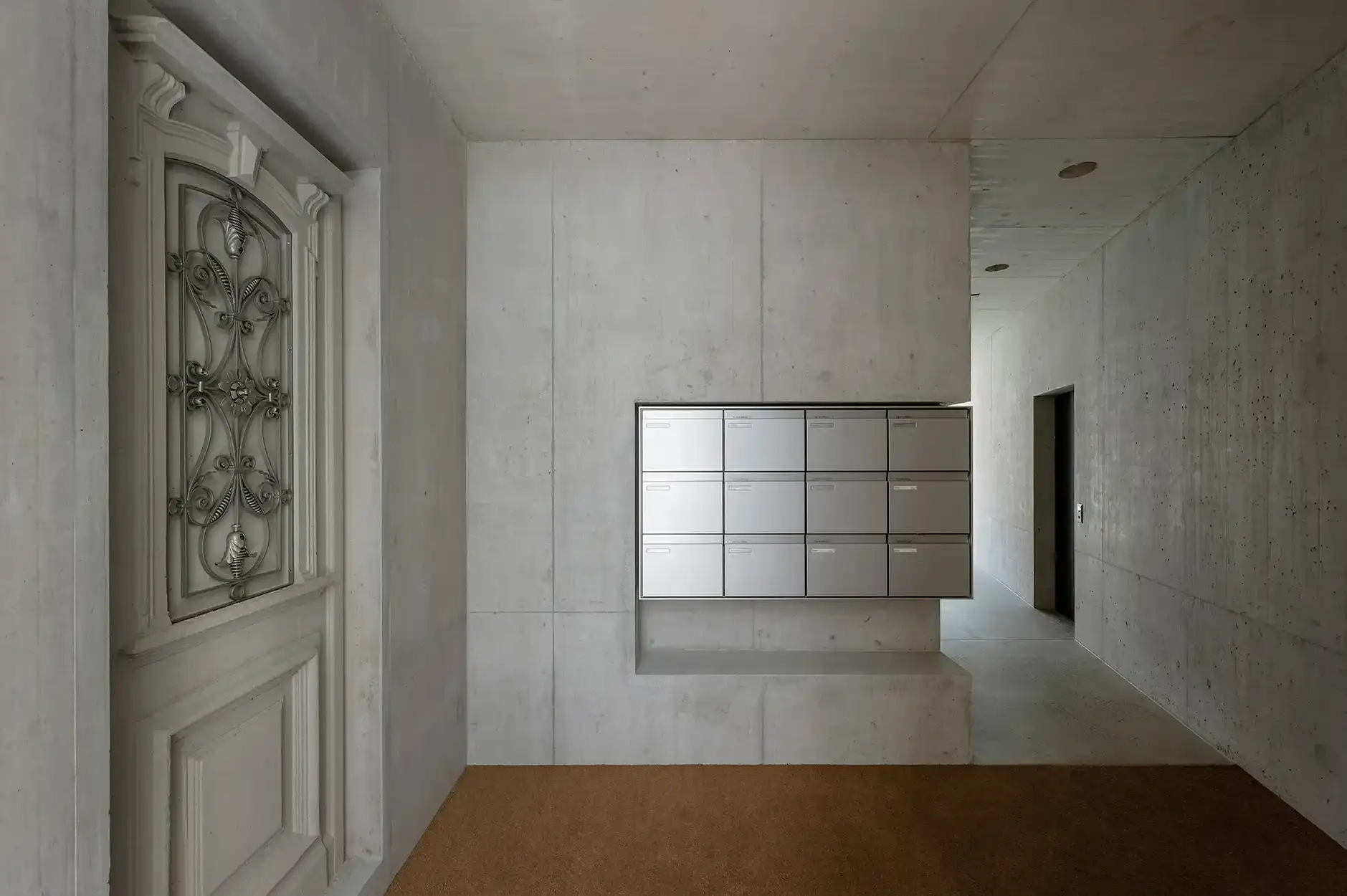 H09 Foto Innen Eingang 02