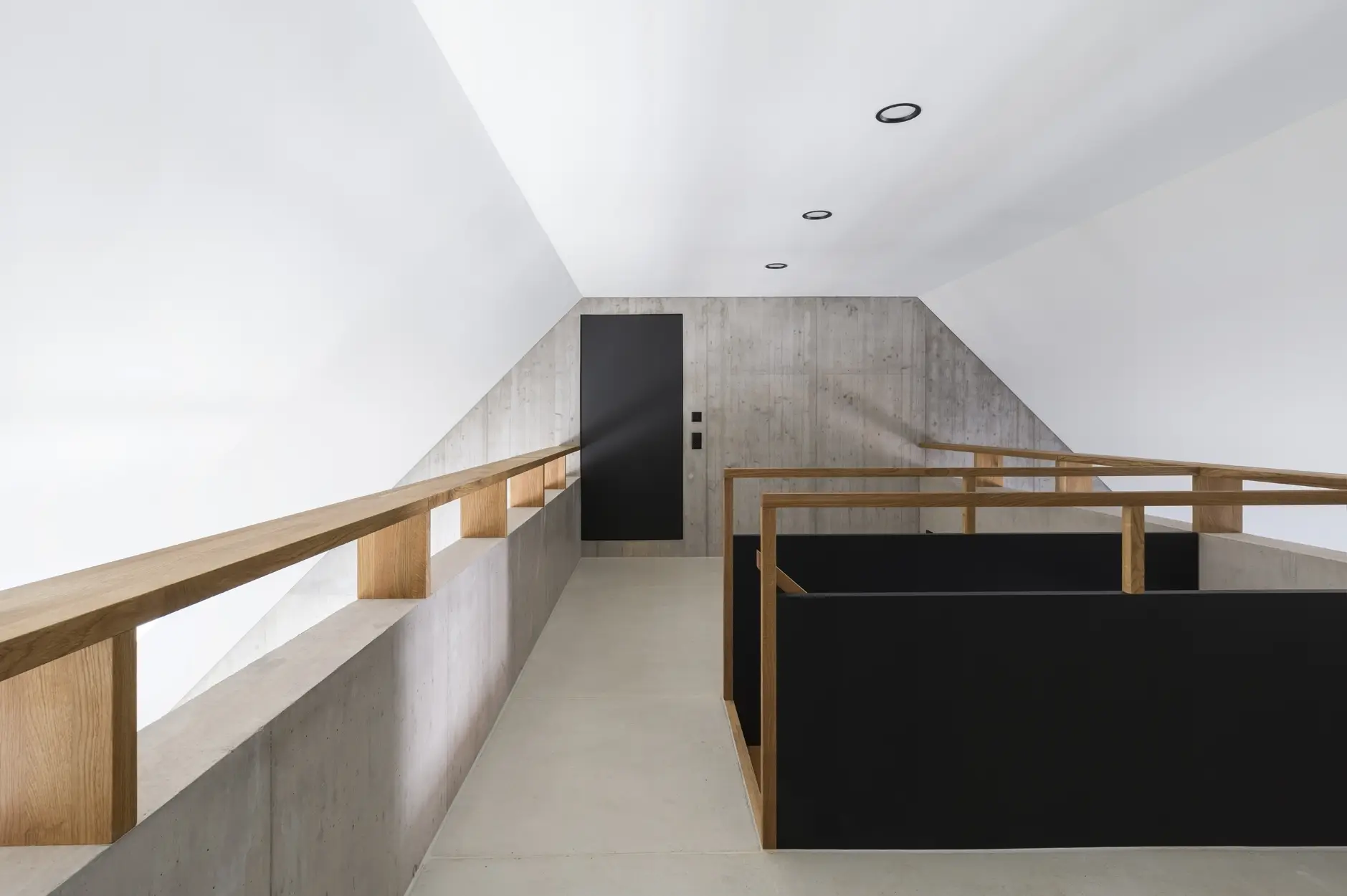 H09 Foto Innen Dachgeschoss