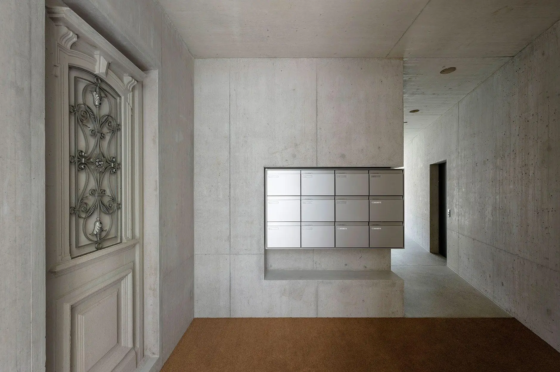 H09 Foto Innen Eingang 02