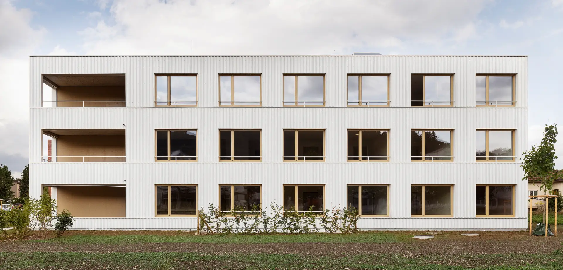 H19 Foto Aussen 02 Header