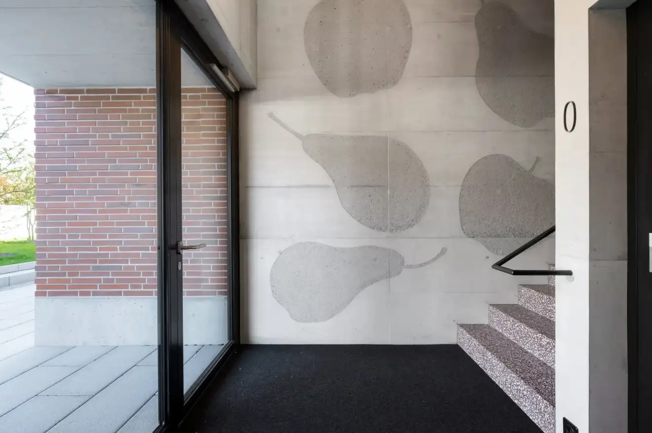 H37 Foto Aussen MFH Eingang 03