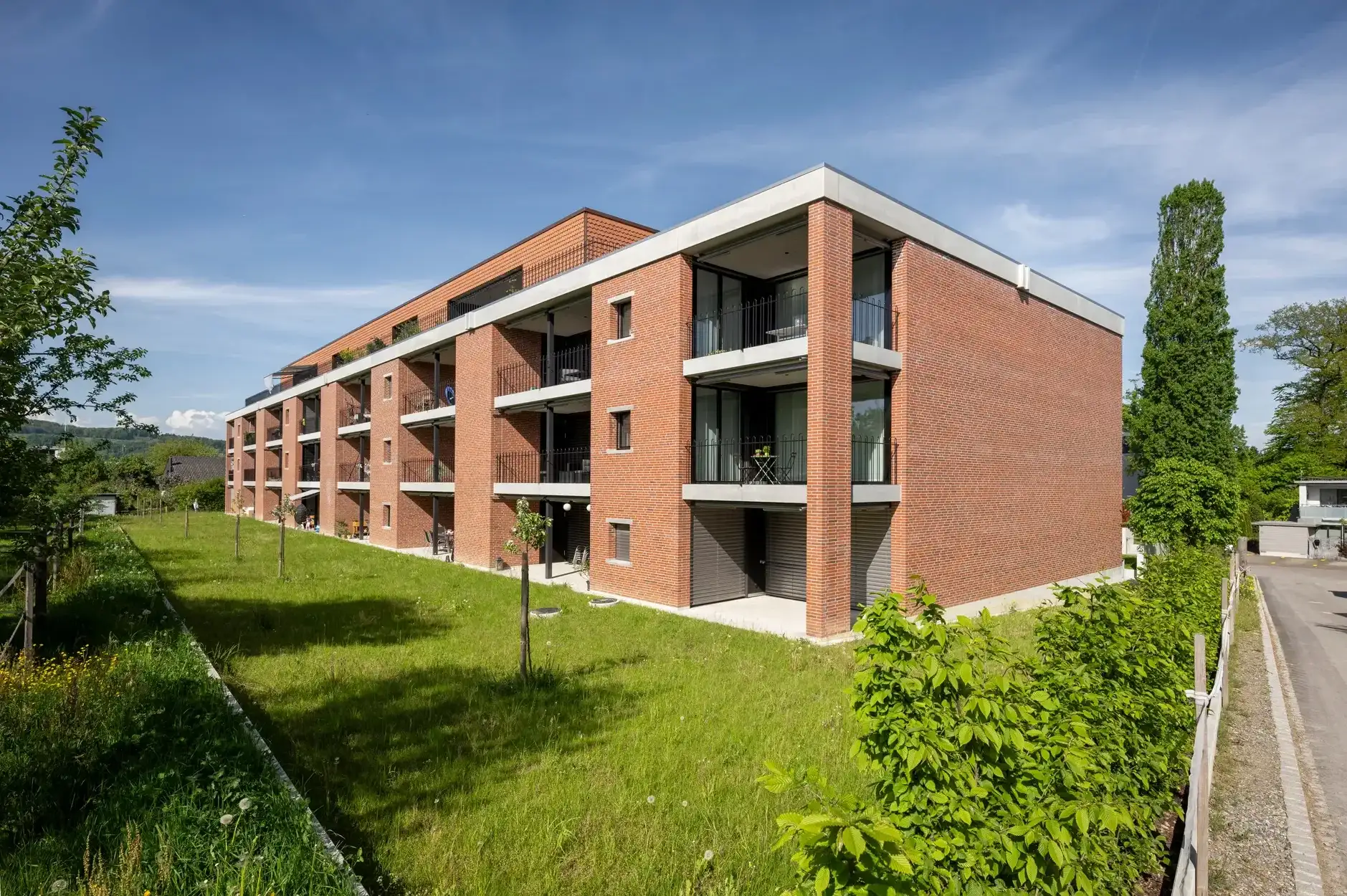 H37 Foto Aussen MFH Garten 02