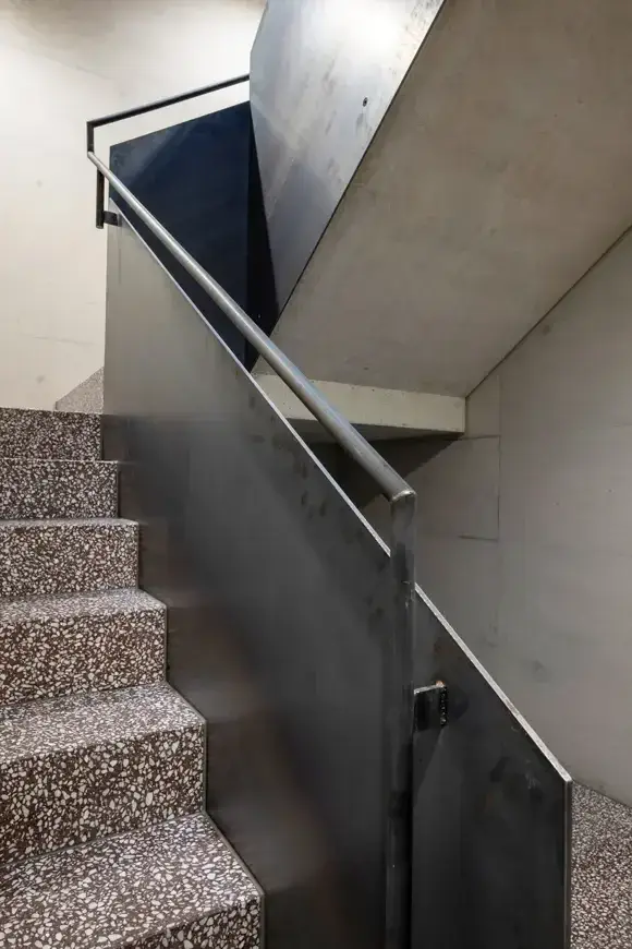 H37 Foto Innen Treppenhaus 04