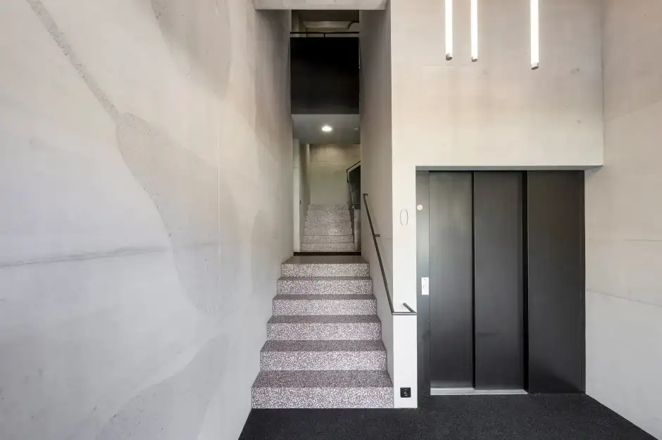 H37 Foto Innen Treppenhaus 01