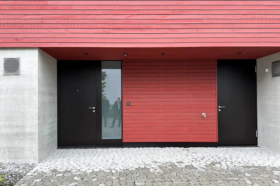 H37 Foto Aussen REFH Eingang