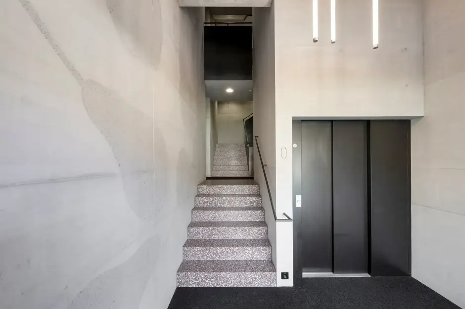 H37 Foto Innen Treppenhaus 01