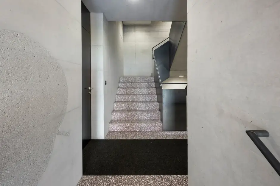 H37 Foto Innen Treppenhaus 02