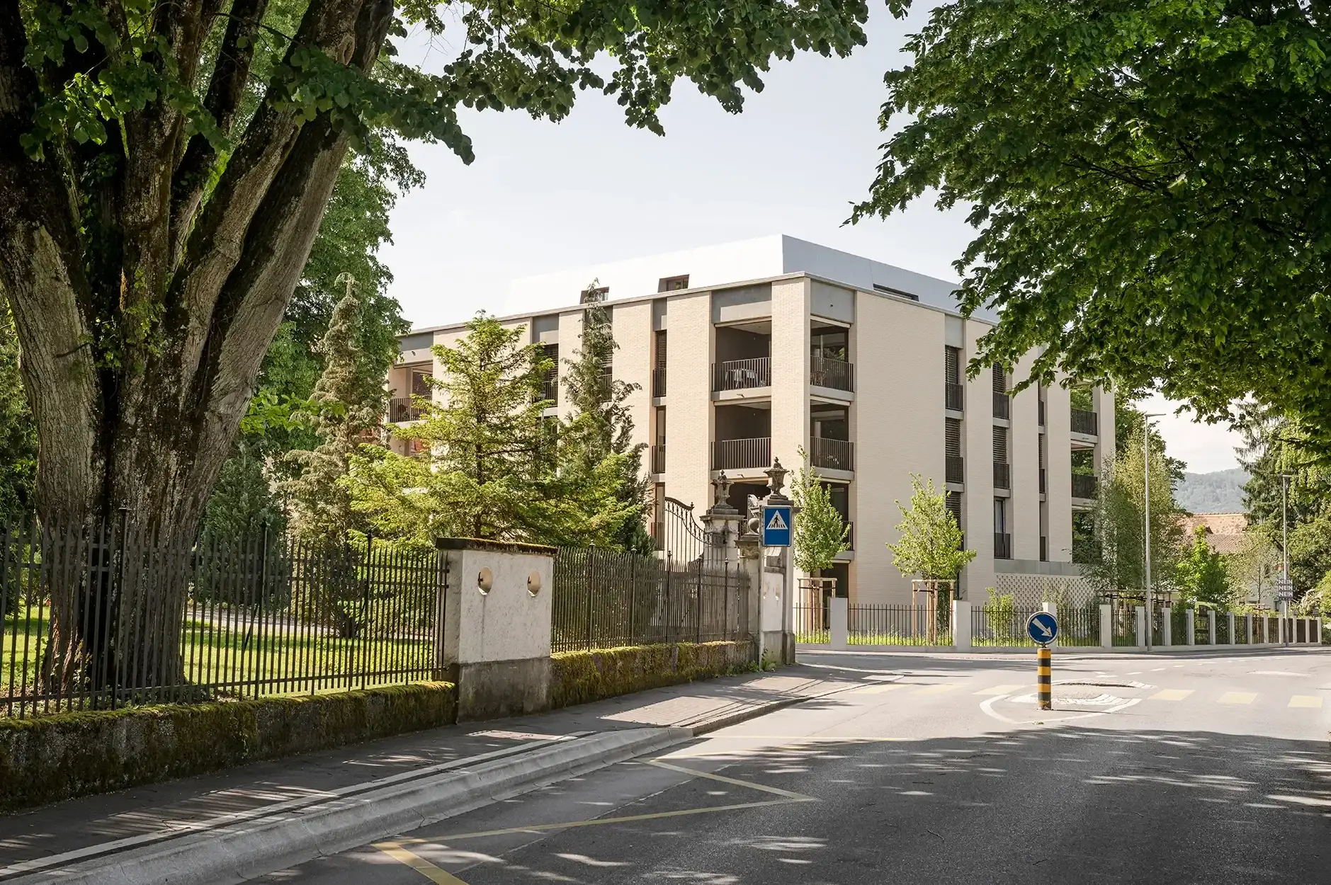 H51 Foto Aussen Kreuzung 02