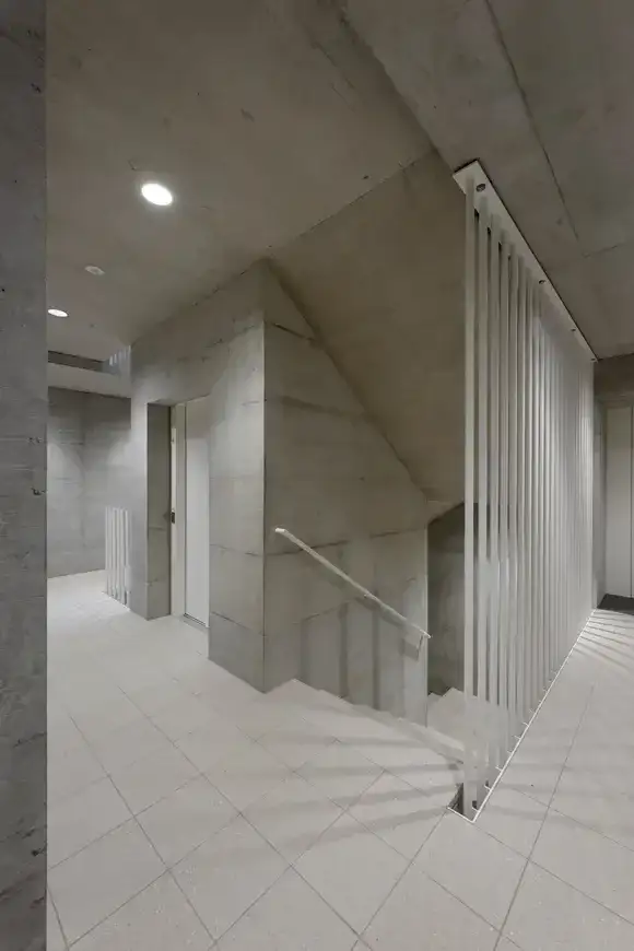 H51 Foto Innen Treppenhaus 03