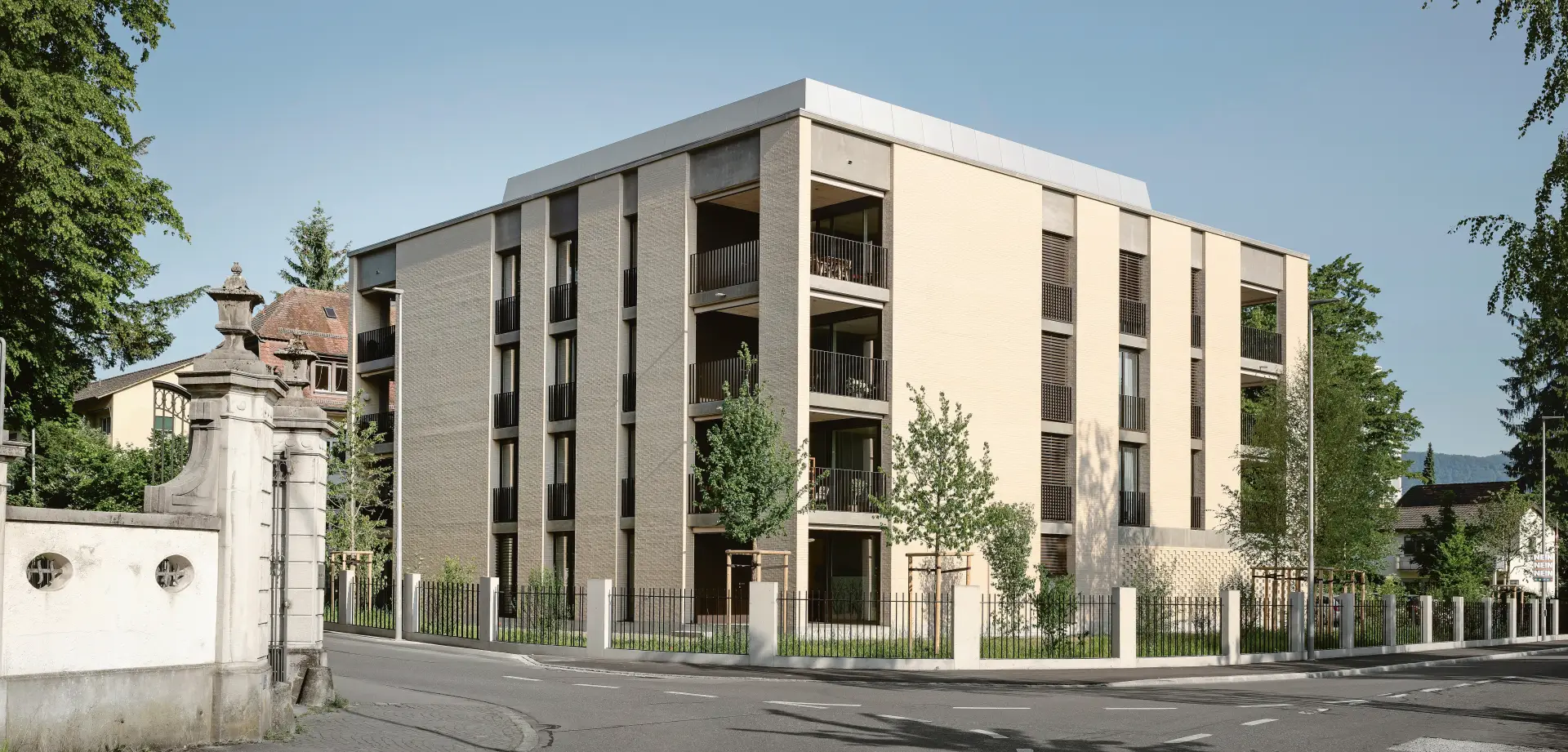 H51 Foto Aussen Header